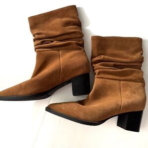 Blondo Tarrah Camel Suede Footwear pointy toe size 8